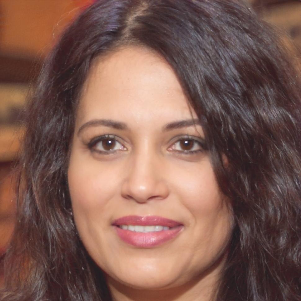Prof. Sarah Müller, Risikomanagement-Spezialistin